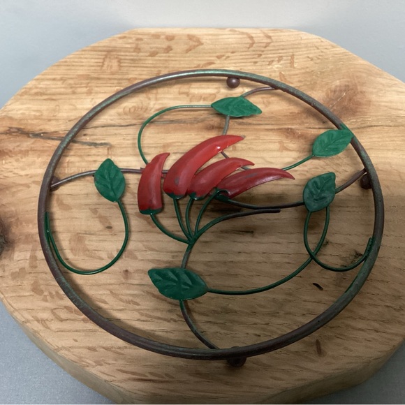Vintage - Metal Crafted Hot Peppers Themed Trivet - Functional or Decor - Nice - Picture 3 of 6